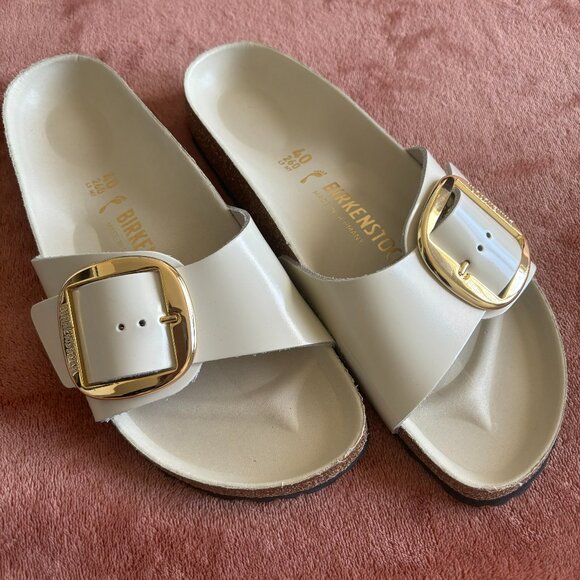 Birkenstock Cream and Gold Buckle Slides - Picture 1 of 3